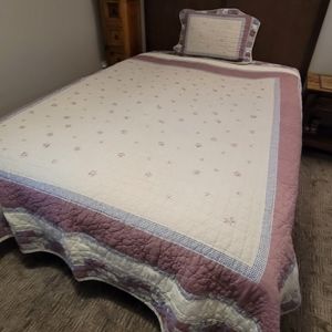 Beautiful Queen / King Quilt w/Sham 90x98 Florrettes